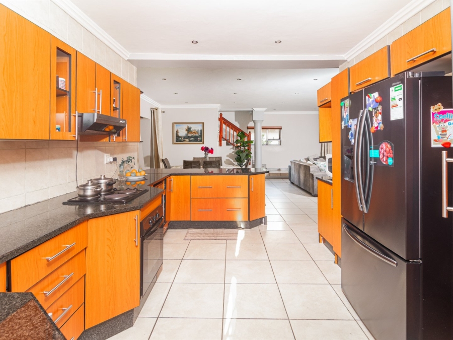 4 Bedroom Property for Sale in Birdwood Estate North West